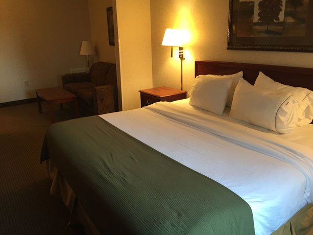 Imagen de la habitación del Hotel Comfort Inn and Suites, Emporia. Foto 7