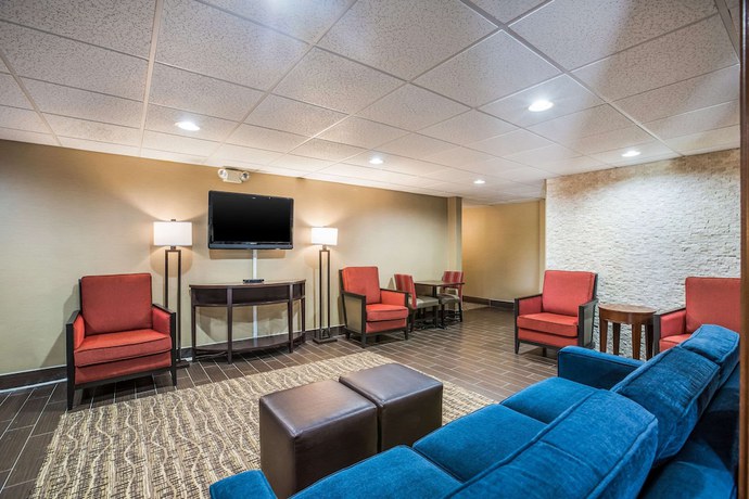 Imagen de los interiores del Hotel Comfort Inn and Suites Fairborn near Wright Patterson AFB. Foto 17