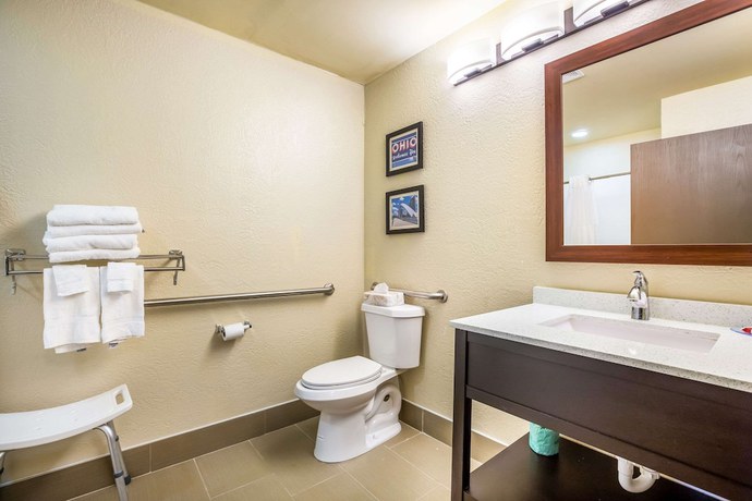 Imagen de la habitación del Hotel Comfort Inn and Suites Fairborn near Wright Patterson AFB. Foto 12
