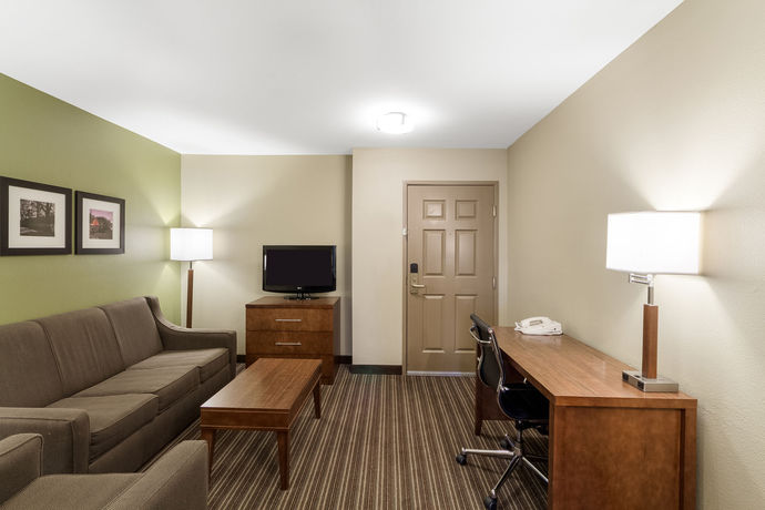 Imagen del bar/restaurante del Hotel Comfort Inn and Suites Fayetteville - University Area. Foto 2