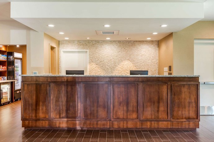 Imagen de los interiores del Hotel Comfort Inn and Suites, Florence. Foto 18