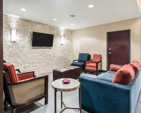 Imagen de los interiores del Hotel Comfort Inn and Suites Fm1960-champions. Foto 11