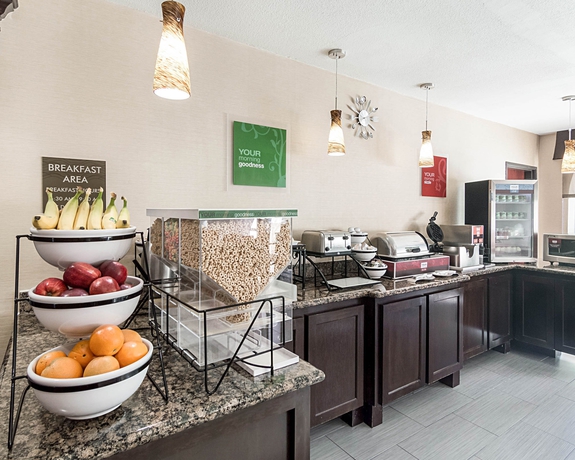 Imagen del bar/restaurante del Hotel Comfort Inn and Suites Fm1960-champions. Foto 4