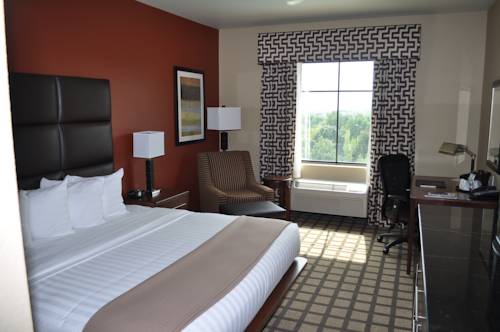 Imagen de la habitación del Hotel Comfort Inn and Suites Fort Smith I-540. Foto 4