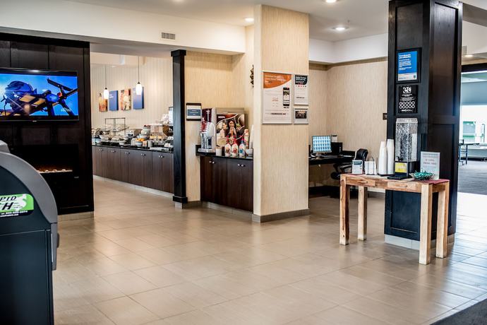 Imagen del bar/restaurante del Hotel Comfort Inn and Suites, Fox Creek. Foto 2
