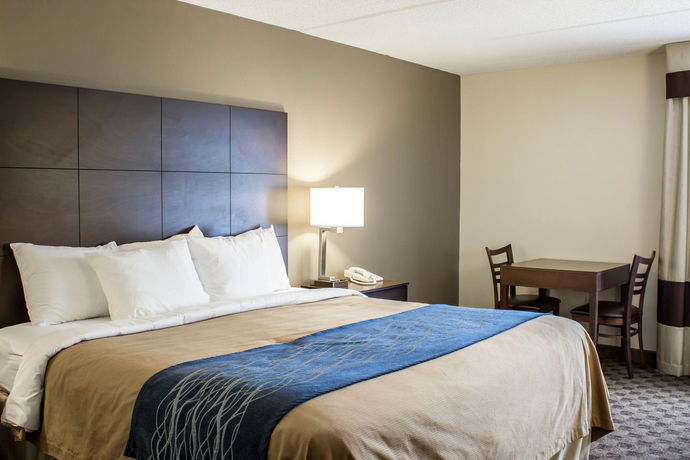 Imagen de los interiores del Hotel Comfort Inn and Suites Fuquay Varina. Foto 12