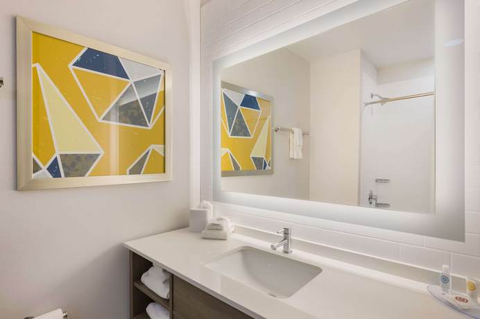 Imagen de la habitación del Hotel Comfort Inn and Suites, Gaylord. Foto 6