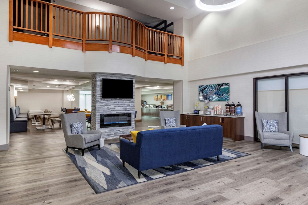 Imagen de los interiores del Hotel Comfort Inn and Suites Grand Blanc/Flint. Foto 19