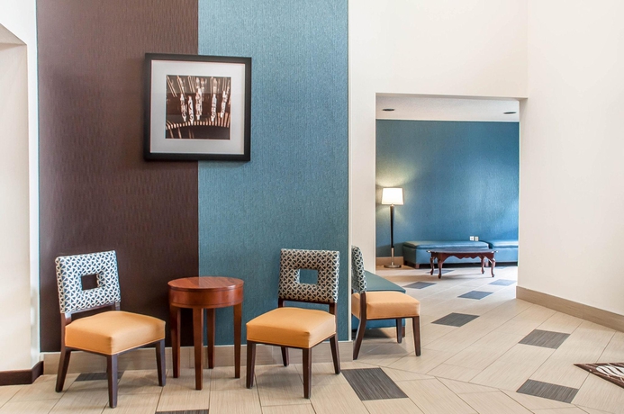 Imagen de los interiores del Hotel Comfort Inn and Suites, Hamburg. Foto 14