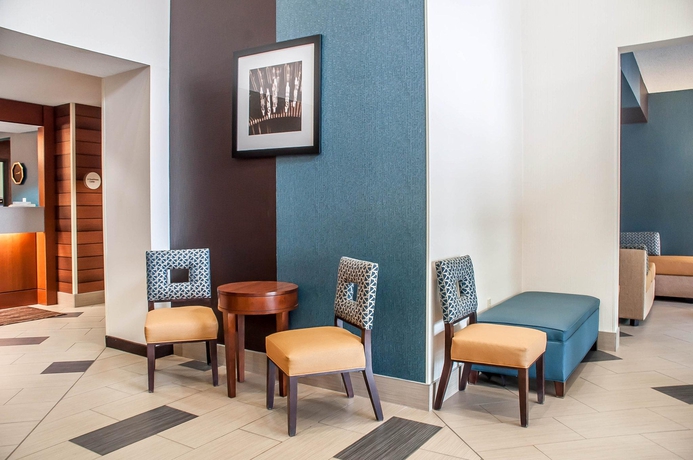 Imagen de los interiores del Hotel Comfort Inn and Suites, Hamburg. Foto 15