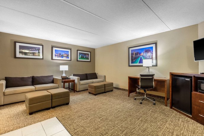 Imagen de la habitación del Hotel Comfort Inn and Suites Hamilton Place. Foto 15
