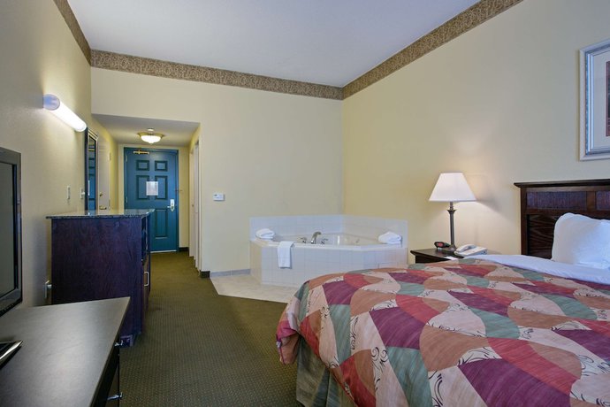 Imagen de la habitación del Hotel Comfort Inn and Suites Hampton Near Coliseum. Foto 8