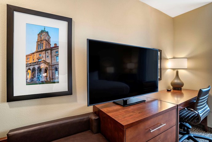 Imagen de la habitación del Hotel Comfort Inn and Suites Harrisonburg. Foto 2