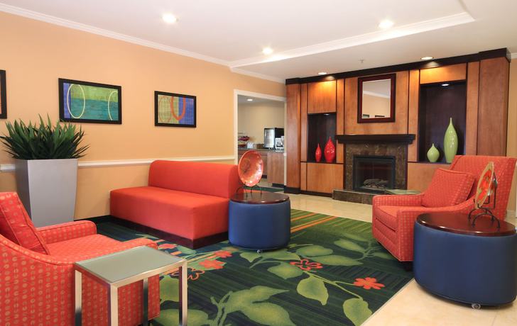 Imagen de los interiores del Hotel Comfort Inn and Suites Houma. Foto 12
