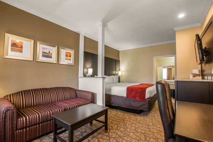 Imagen de los interiores del Hotel Comfort Inn and Suites Huntington Beach. Foto 13