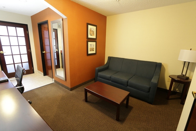 Imagen de la habitación del Hotel Comfort Inn and Suites, Hutchinson. Foto 13