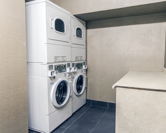 Imagen de los interiores del Hotel Comfort Inn and Suites I-10 Airport. Foto 12