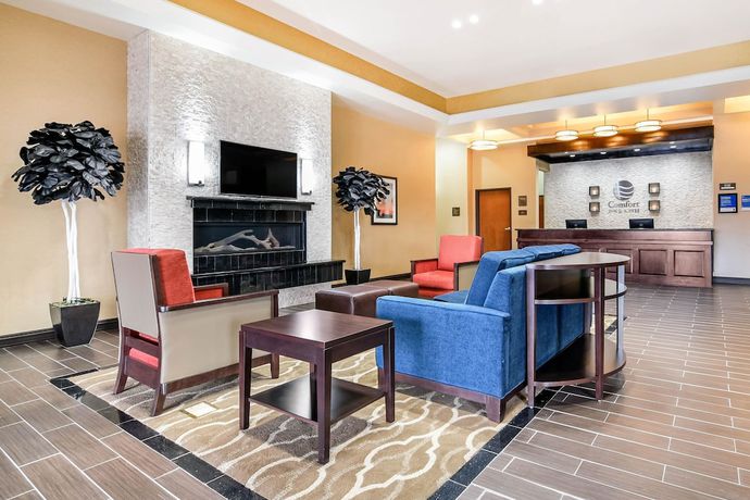 Imagen de los interiores del Hotel Comfort Inn and Suites Independence. Foto 19