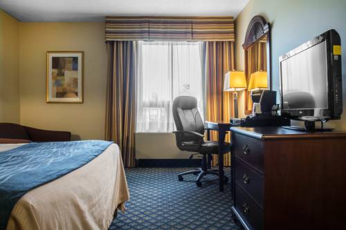 Imagen de la habitación del Hotel Comfort Inn and Suites Ingersoll. Foto 3