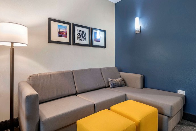 Imagen de la habitación del Hotel Comfort Inn and Suites Jacksonville - Orange Park Near Naval Air Station. Foto 3