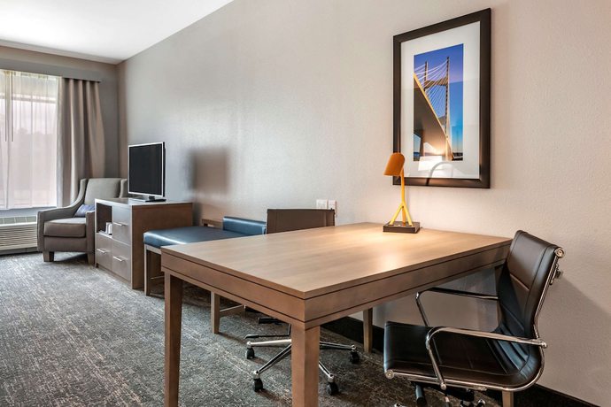 Imagen de la habitación del Hotel Comfort Inn and Suites Jacksonville - Orange Park Near Naval Air Station. Foto 11