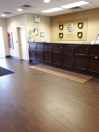 Imagen de los interiores del Hotel Comfort Inn and Suites, Killingly. Foto 17