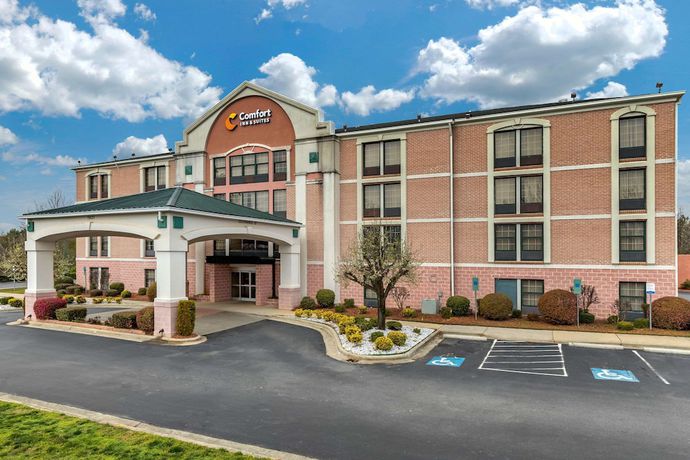 Imagen general del Hotel Comfort Inn and Suites Lake Norman. Foto 1