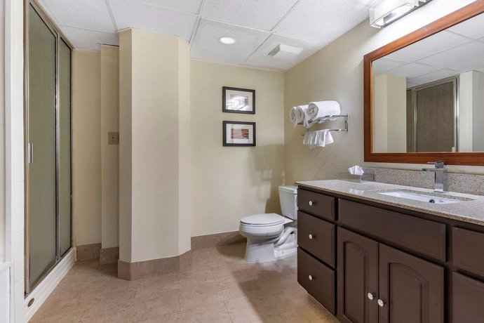 Imagen de la habitación del Hotel Comfort Inn and Suites Lake Norman. Foto 15