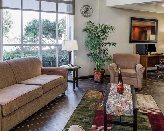 Imagen de los interiores del Hotel Comfort Inn and Suites Lakeland North I-4. Foto 18