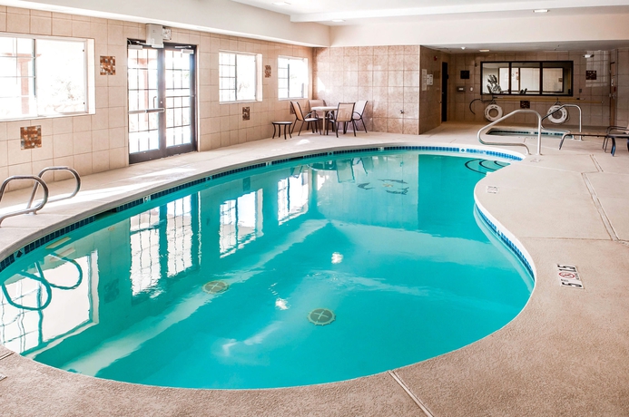 Imagen de la piscina del Hotel Comfort Inn and Suites Las Cruces Mesilla. Foto 15