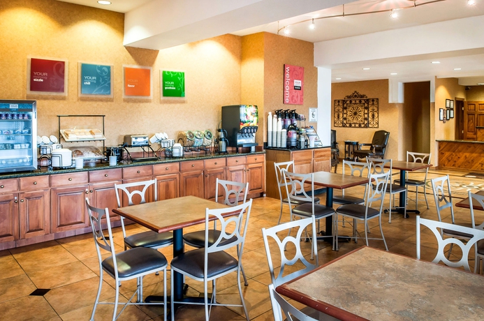 Imagen del bar/restaurante del Hotel Comfort Inn and Suites Las Cruces Mesilla. Foto 5