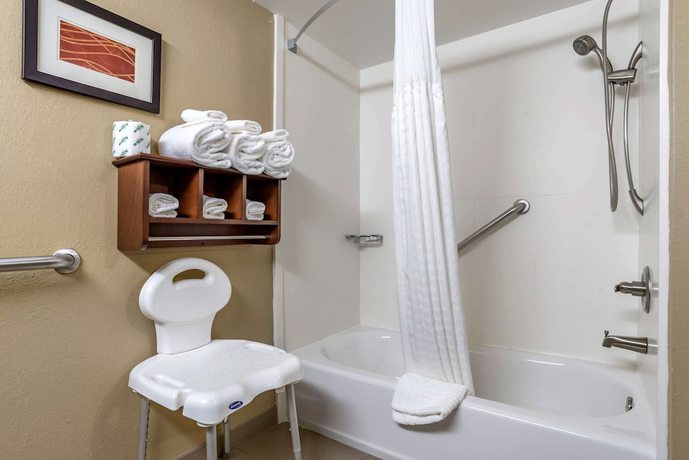 Imagen de la habitación del Hotel Comfort Inn and Suites Leeds I-20. Foto 5