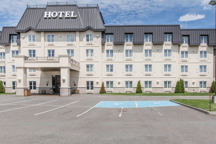 Imagen de los exteriores del Hotel Comfort Inn and Suites Levis / Rive Sud Quebec City. Foto 7