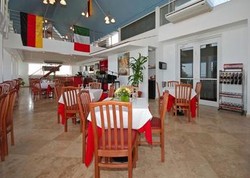 Imagen del bar/restaurante del Hotel Comfort Inn and Suites Levittown. Foto 4