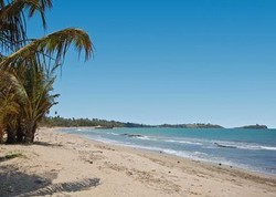 Imagen de los exteriores del Hotel Comfort Inn and Suites Levittown. Foto 10