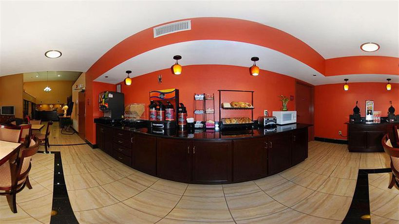 Imagen de la piscina del Hotel Comfort Inn and Suites Lincoln I-20. Foto 15