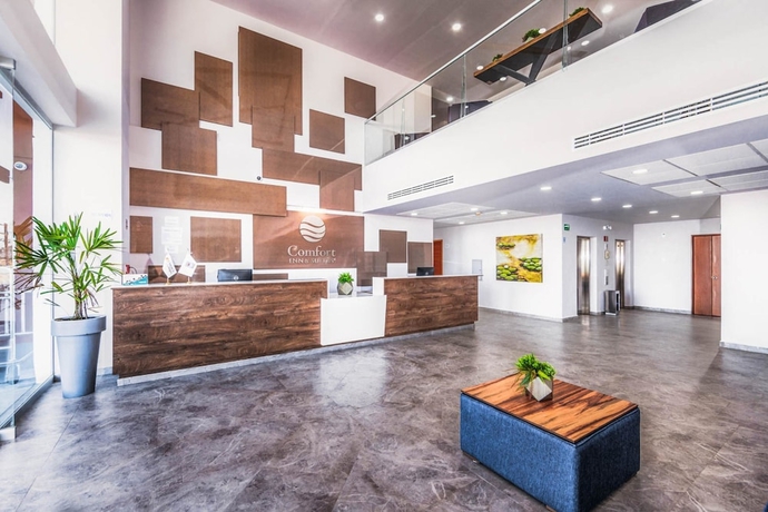 Imagen de los interiores del Hotel Comfort Inn and Suites Los Cabos. Foto 16