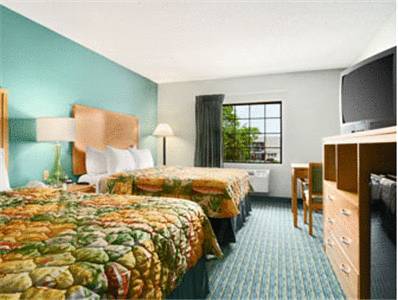 Imagen de la habitación del Hotel Comfort Inn and Suites Louisville Airport Fair and Expo. Foto 2