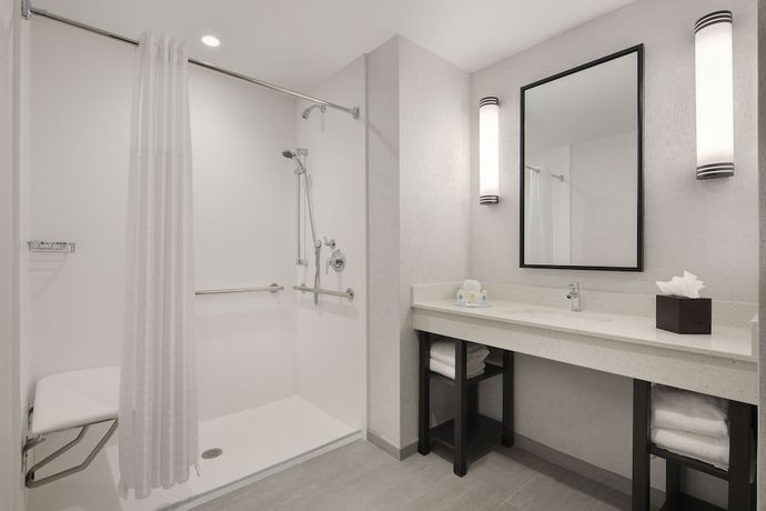 Imagen de la habitación del Hotel Comfort Inn and Suites Miami International Airport. Foto 15