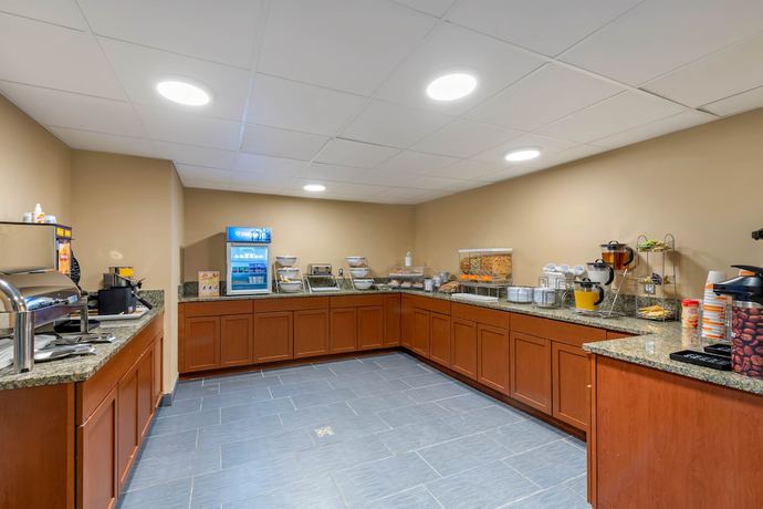 Imagen del bar/restaurante del Hotel Comfort Inn and Suites, Michigan City. Foto 3