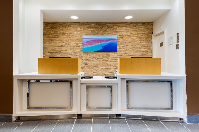 Imagen de los interiores del Hotel Comfort Inn and Suites, Michigan City. Foto 20