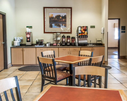 Imagen del bar/restaurante del Hotel Comfort Inn and Suites Midtown. Foto 5