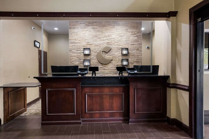 Imagen general del Hotel Comfort Inn and Suites Midway - Tallahassee West. Foto 2