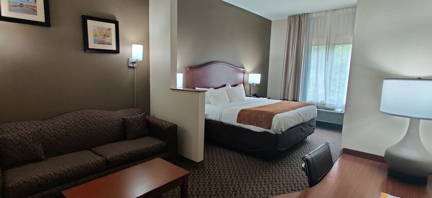 Imagen de la habitación del Hotel Comfort Inn and Suites Midway - Tallahassee West. Foto 24