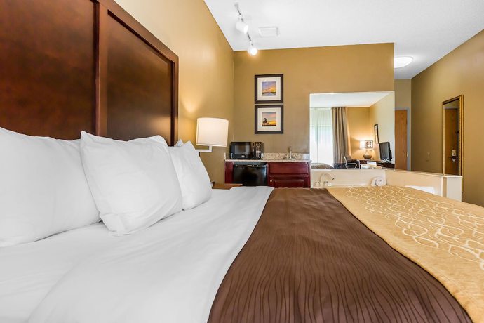 Imagen de la habitación del Hotel Comfort Inn and Suites Mishawaka - South Bend. Foto 13