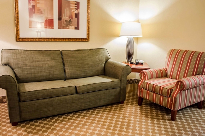 Imagen de la habitación del Hotel Comfort Inn and Suites Mobile Near Eastern Shore Centre. Foto 5