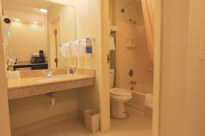 Imagen de la habitación del Hotel Comfort Inn and Suites Mundelein-vernon Hills. Foto 17