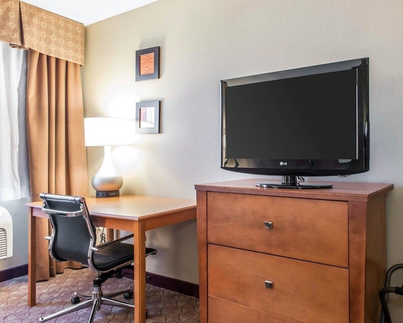 Imagen de la habitación del Hotel Comfort Inn and Suites, Napoleon. Foto 3