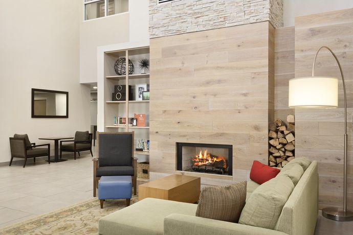 Imagen de los interiores del Hotel Comfort Inn and Suites Nashville Franklin Cool Springs. Foto 10