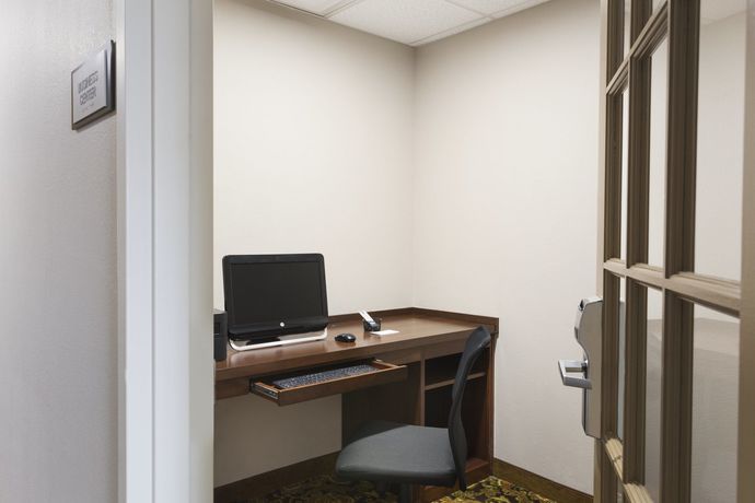 Imagen de los exteriores del Hotel Comfort Inn and Suites Nashville Franklin Cool Springs. Foto 8